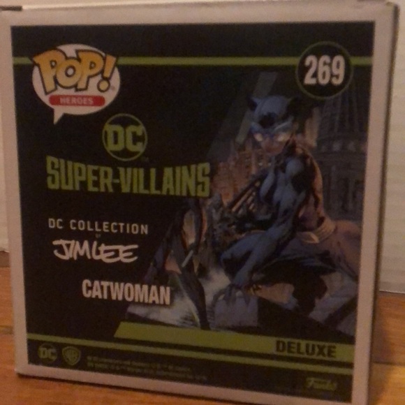 Cat woman funko pop - Picture 2 of 2